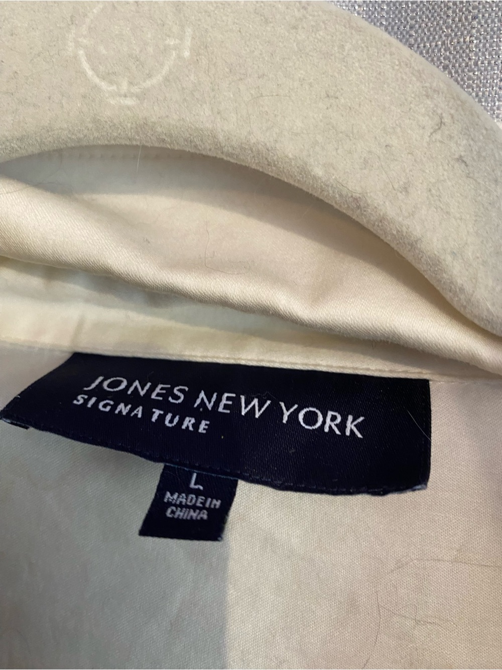 Jones New York Cream Signature Collared Shirt - Picture 3 of 4